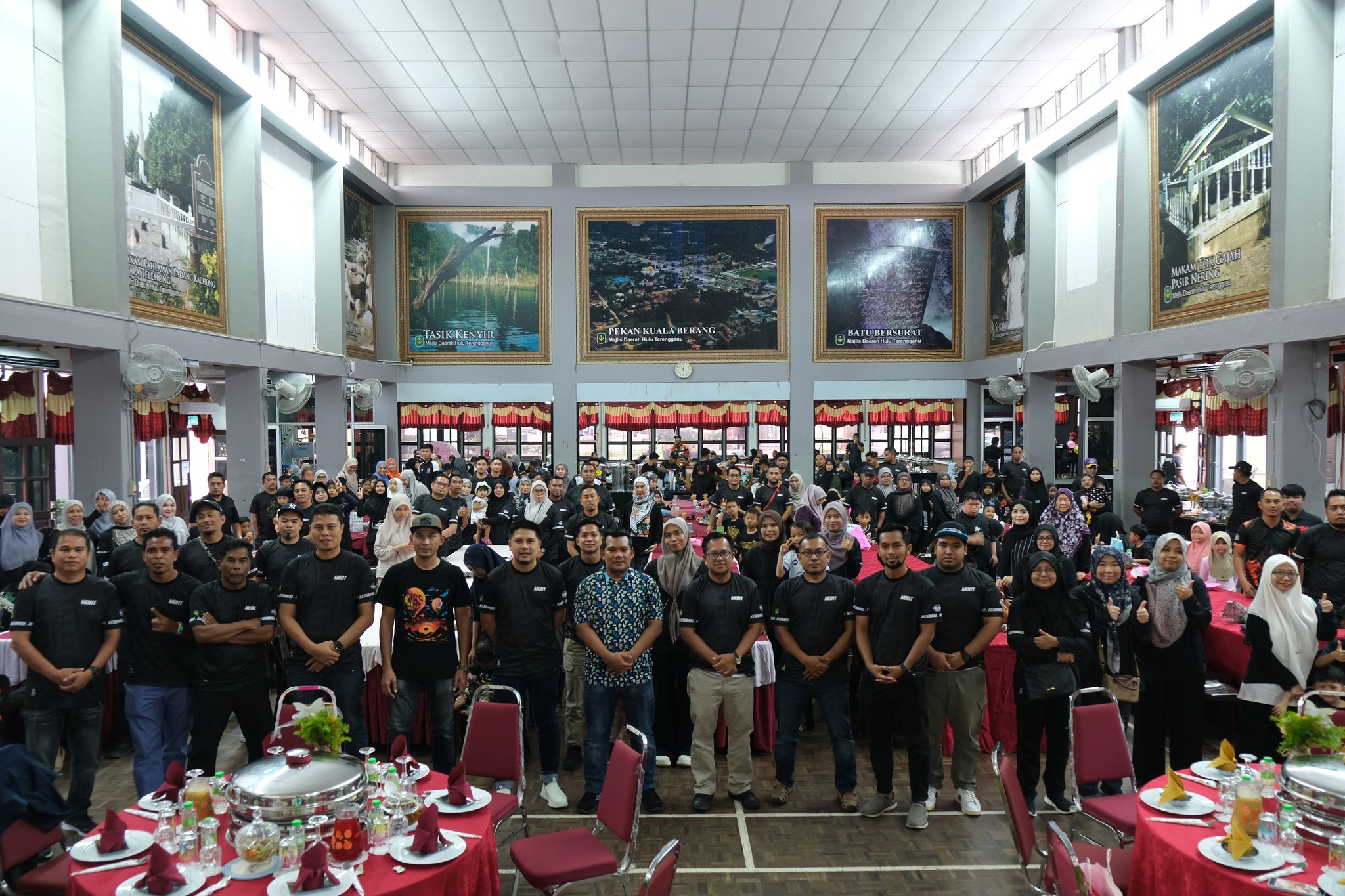 MAJLIS ANUGERAH PERKHIDMATAN CEMERLANG TAHUN 2025 DAN HARI KELUARGA MAJLIS DAERAH HULU TERENGGANU